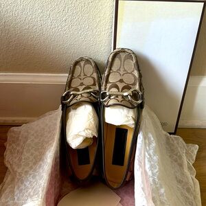 Women’s Coach Emma 6.5 Sig C/Calf Leather Loafer